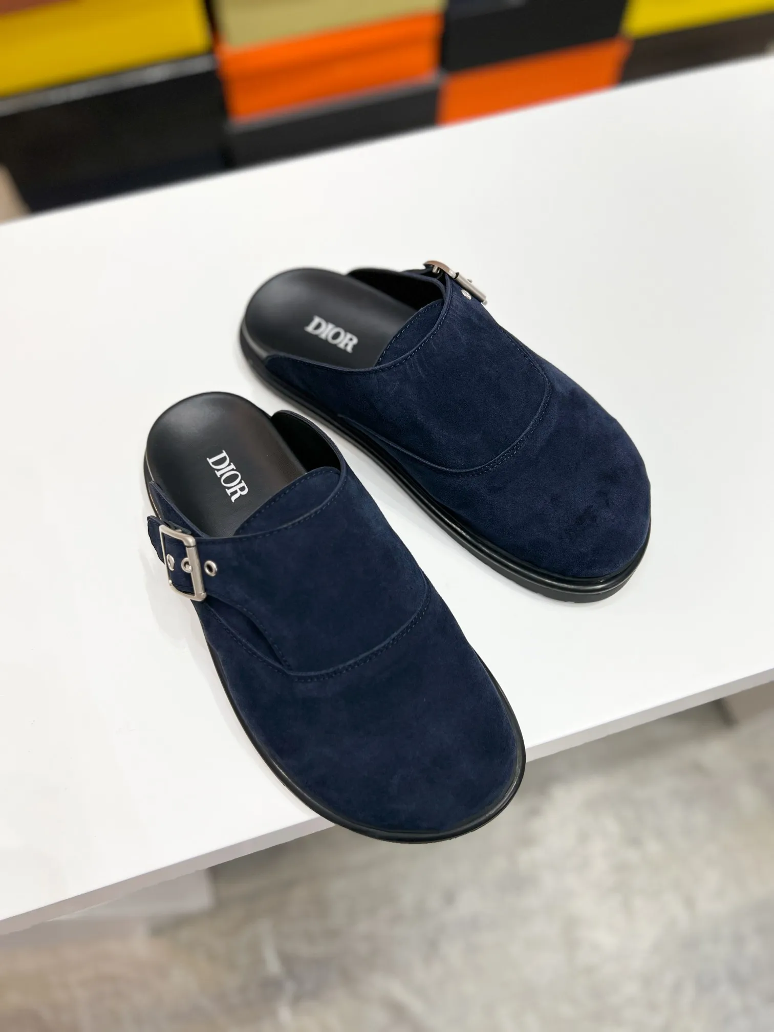 Men's Men's Shoes 💰360 [New Style] 🐝🐝2025ss Dior's latest men's slippers are a must-have. Dior Alias ​​Men's Genuine Leather Slippers This summer new Alias ​​sandal embodies a casual and elegant style. Carefully crafted from grained cow leather and Oblique printed fabric, with cowhide lining! Cross-strap design with metal-clad brass CD Diamond logo. The imported cowhide leather and rubber sole adds sophistication and comfort, while Oblique print-effect anti-slip panels add style. Code: 38-44 (45 can be customized